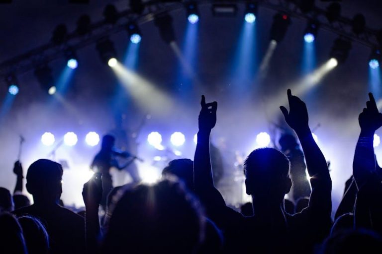 Fan Favorites in Top Hits