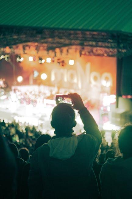 Navigating Crowds with Ease and Comfort