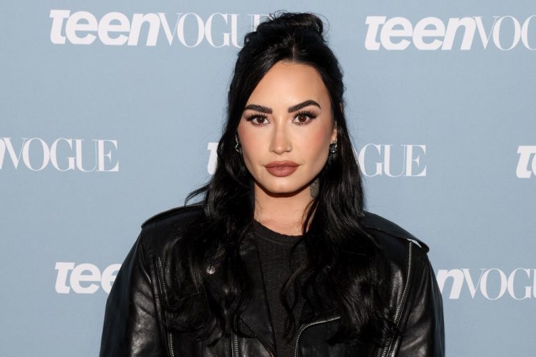 Demi Lovato Revisits Frozen Yogurt Store 4 Years After Controversy