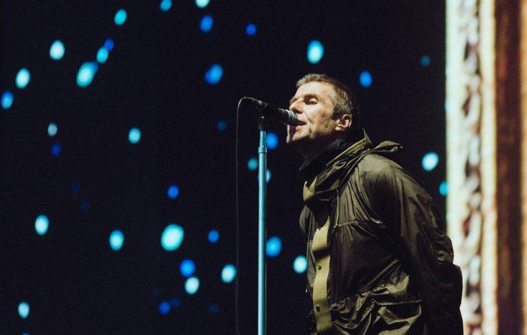 Oasis hand out t-shirts and stream 'Gallagher Hill' crowd live on final night at Heaton Park
