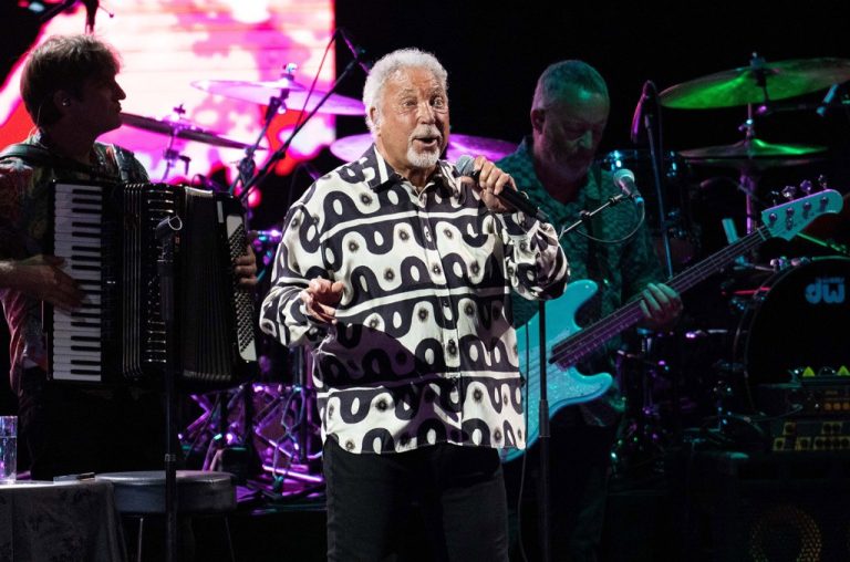 Tom Jones Concert Postponed Due to Respiratory Infection