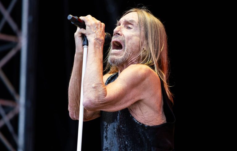 Watch Iggy Pop play 'Superman' song 'Punkrocker' for the first time ever