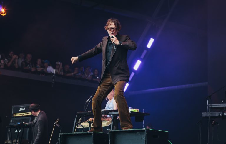 Watch Pulp play 'Last Day Of The Miners' Strike' for the first time ever at Tramlines in Sheffield