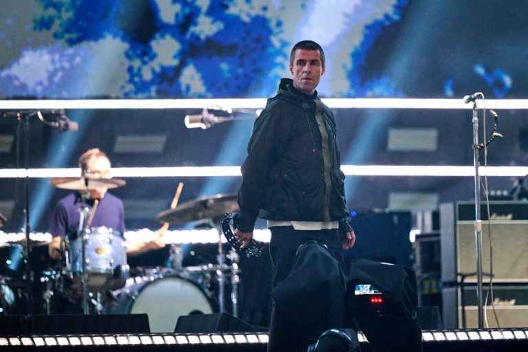 Liam Gallagher Banned From Throwing Maracas at Oasis Concerts