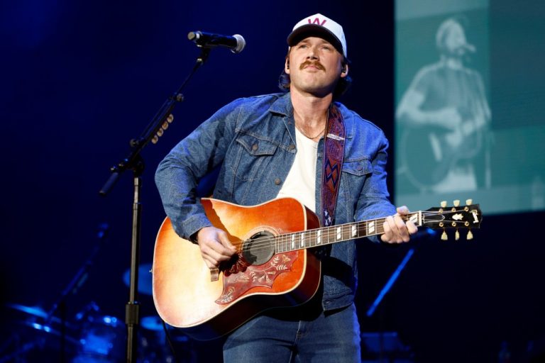 Morgan Wallen Walks Out With Kid Rock at Cleveland Concert