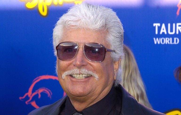 Ronnie Rondell Jr, Hollywood stuntman set on fire for Pink Floyd's 'Wish You Were Here' album cover, has died