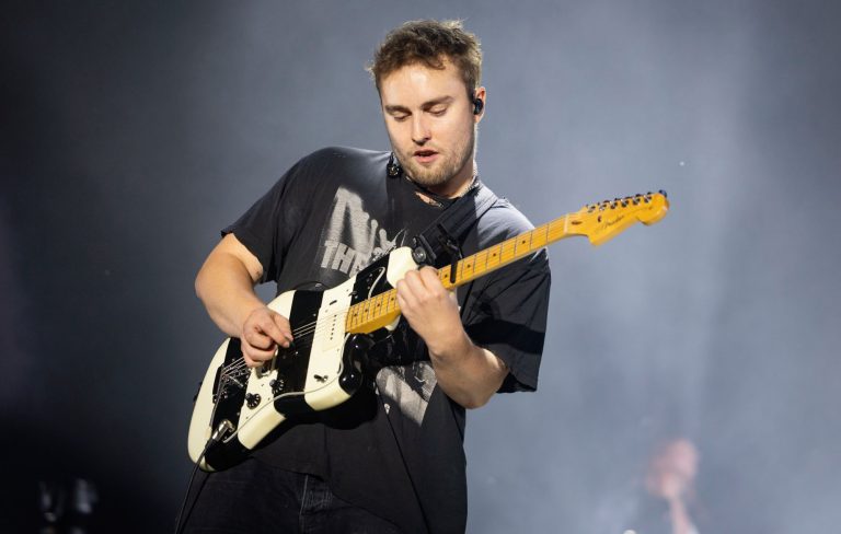 Sam Fender planning to "sort my shit out" and "make another album and fuck loads of new tunes next year"