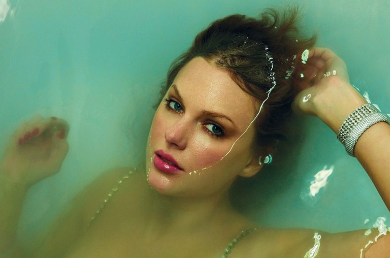 Taylor Swift Says 'Life of a Showgirl' Track List Is 12 Songs Only