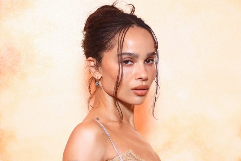 Zoe Kravitz Says Taylor Swift's 'Life of a Showgirl' Has 'No Skips'