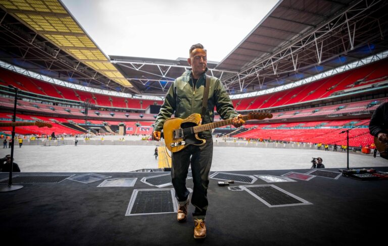 Bruce Springsteen calls for Donald Trump's impeachment