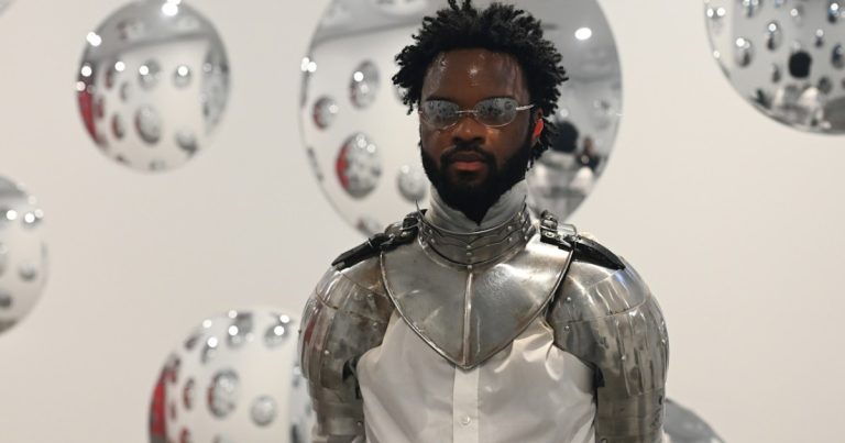 Genesis Owusu Shares Comeback Single 'Pirate Radio'
