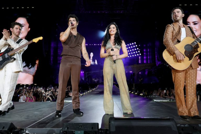 Jonas Brothers Tour Making Every Concert an Event: Pop Shop Podcast
