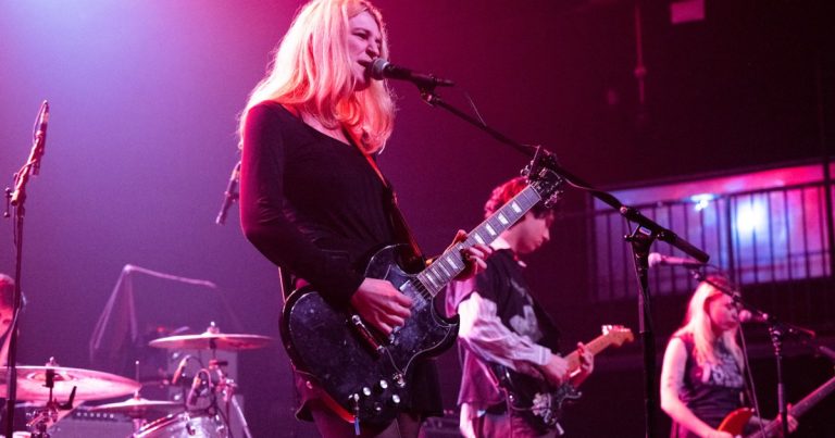 Momma Announce Debut Australian Tour For January 2026