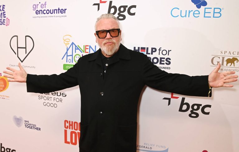 Ray Winstone says he's "anti-hotel" and thinks some immigrants in Epping "shouldn't be here"