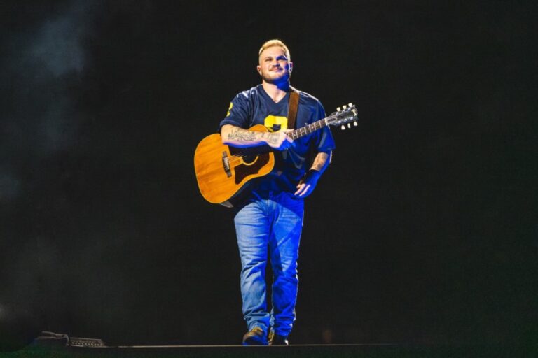 Zach Bryan’s Historic Final Concert of 2025 in Michigan: Best Moments