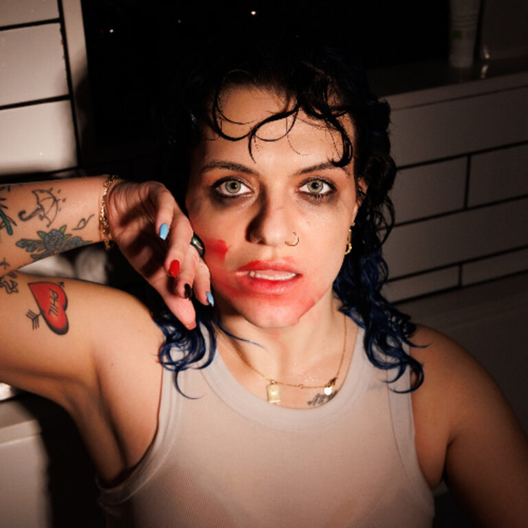 Alex Ray Captures Raw Emotion and Vulnerability in ‘MESSY’