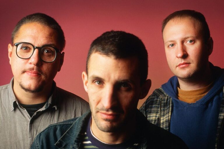 Are '90s Rockers Sugar About to Reunite?