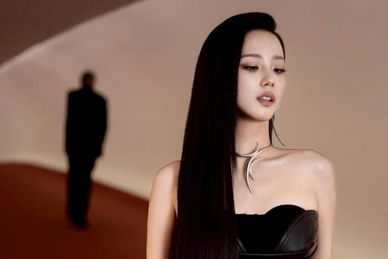 BLACKPINK JISOO Teases Zayn Malik Duet 'EYESCLOSED'