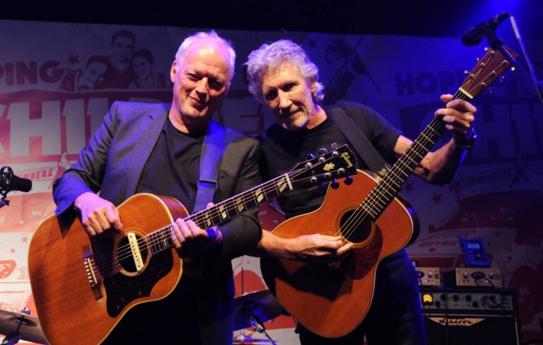 David Gilmour says there is "no possible way" he would work with Roger Waters again