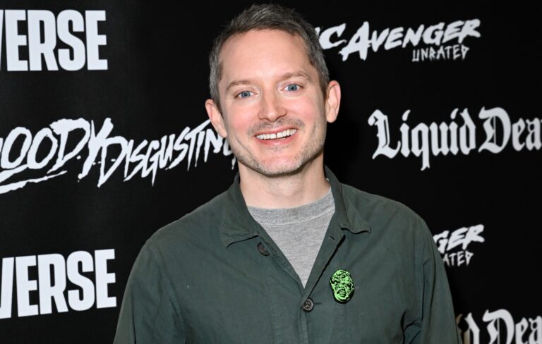 Elijah Wood gatecrashes ‘Lord Of The Rings’-themed wedding Elijah Wood gatecrashes 'Lord Of The Rings'-themed wedding