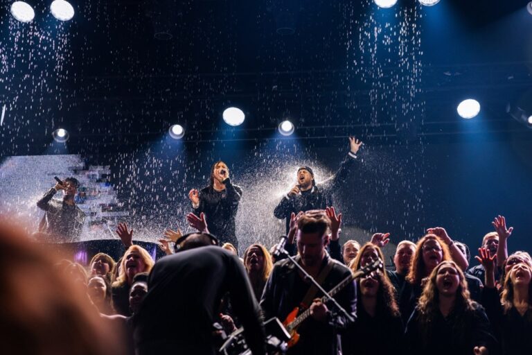 Forrest Frank, Brandon Lake & Jelly Roll Win at 2025 GMA Dove Awards Forrest Frank, Brandon Lake & Jelly Roll Win at 2025 GMA Dove Awards