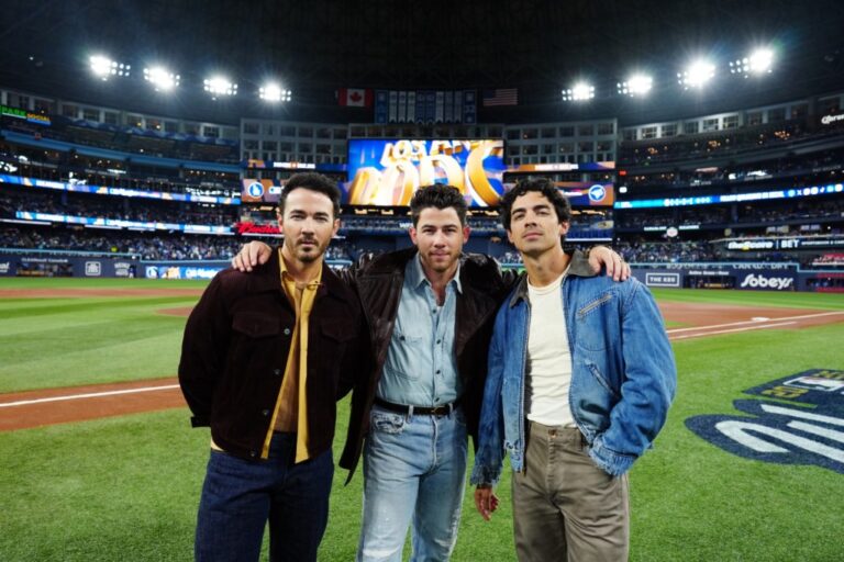 Jonas Brothers' 2025 World Series Performance Leaves MLB Fans Confused