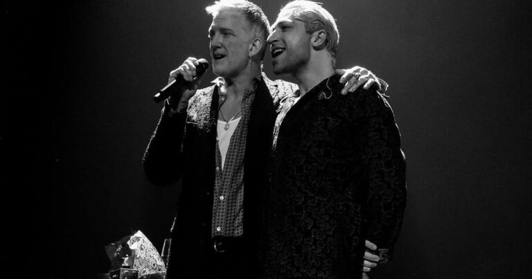 Queens of the Stone Age Setlist for Catacombs Tour Adds A New Song