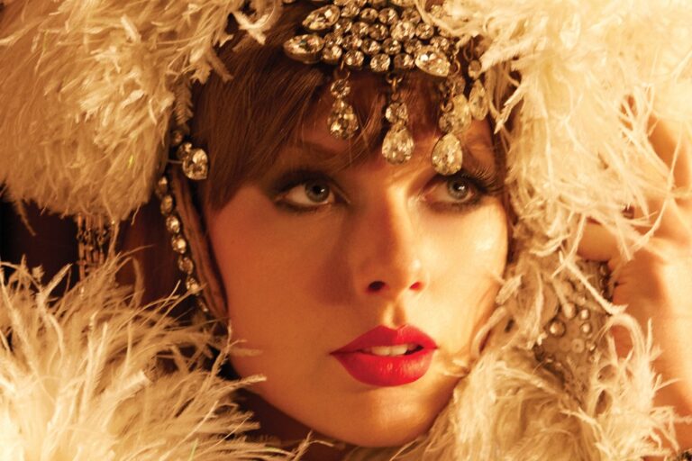 Taylor Swift Extends Double ARIA Chart Reign for Fourth Week