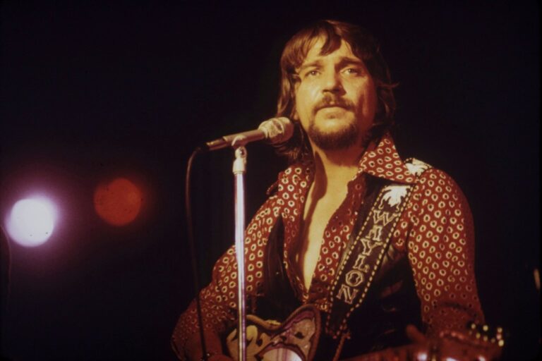 Waylon Jennings’ ‘Songbird’ Soars Into Top 10 on 5 Billboard Charts