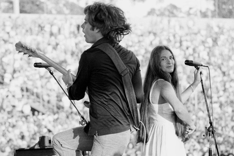 Grateful Dead Pay Tribute to Donna Jean Godchaux Grateful Dead Pay Tribute to Donna Jean Godchaux