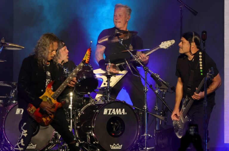 Metallica Honour AC/DC and Rose Tattoo During M72 Tour Finale