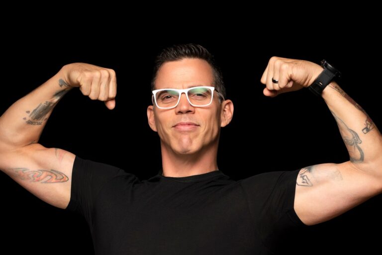 Steve-O Discusses Love For Motley Crue, Meeting Ozzy + New Tour