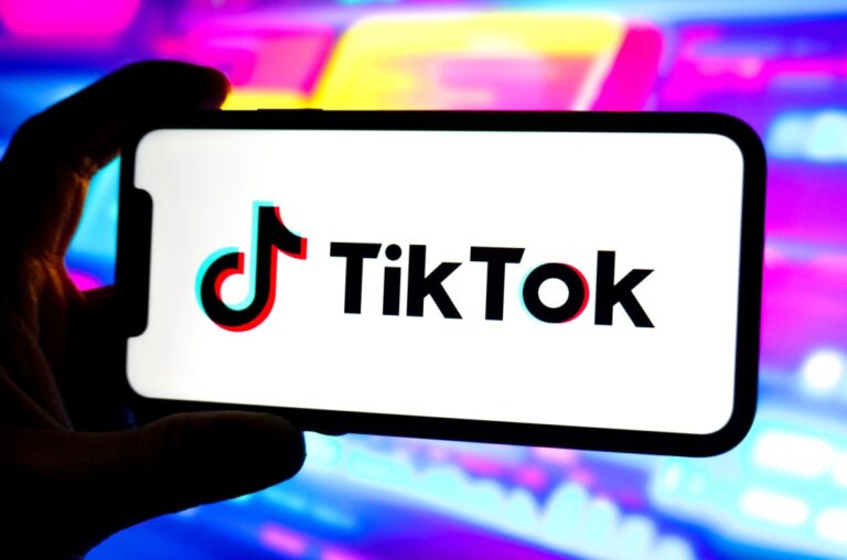 TikTok, iHeartMedia Partner for Creator Podcasts, Radio Shows & More TikTok, iHeartMedia Partner for Creator Podcasts, Radio Shows & More
