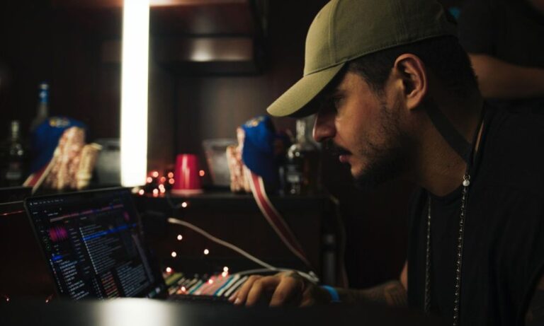 Vintage Culture Teams up with Shouse to Deliver Enchanting New Single "Take Me (To The Sunrise)"