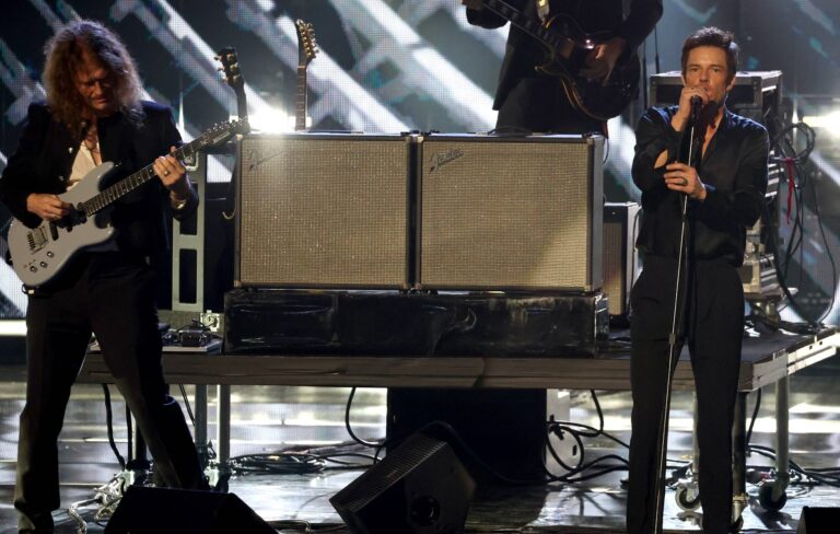 Watch The Killers cover Warren Zevon’s ‘Lawyers, Guns And Money’ at Rock And Roll Hall Of Fame 2025 ceremony Watch The Killers cover Warren Zevon's 'Lawyers, Guns And Money' at Rock And Roll Hall Of Fame 2025 ceremony
